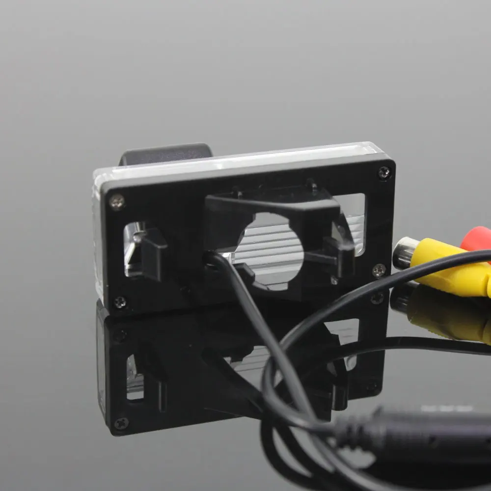 

Car Rear View Camera For Toyota Reiz / Mark X MarkX 2004 2005 2006 2007 2008 2009 Car Reverse Backup Camera AUTO DVD CAM