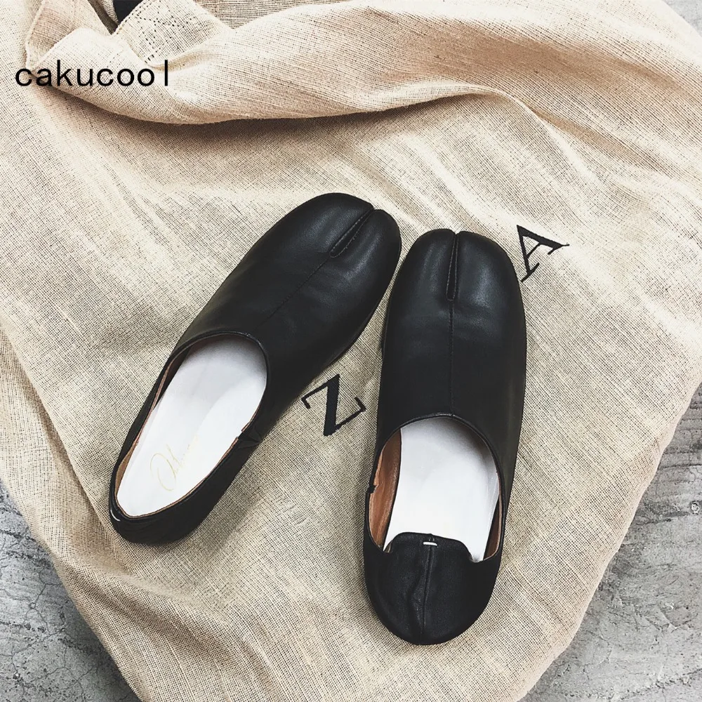 Cakucool Новый пояса из натуральной кожи Tabi туфли ниндзя женщина разделение носок