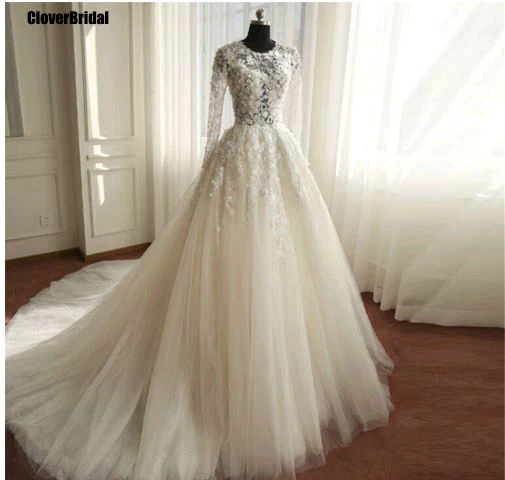 Винтажное кружевное свадебное платье CloverBridal с длинным рукавом на пуговицах
