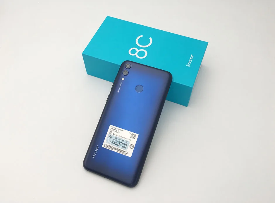 8c Honor 8c 3 слота Face ID 6,26 дюймов Восьмиядерный процессор Snapdragon 632, фронтальная камера 4000 МП, двойная камера заднего вида мАч