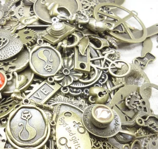 

Alloy jewelry accessories randomly send explosion models mixed Antique bronze pendant 500 grams a pack