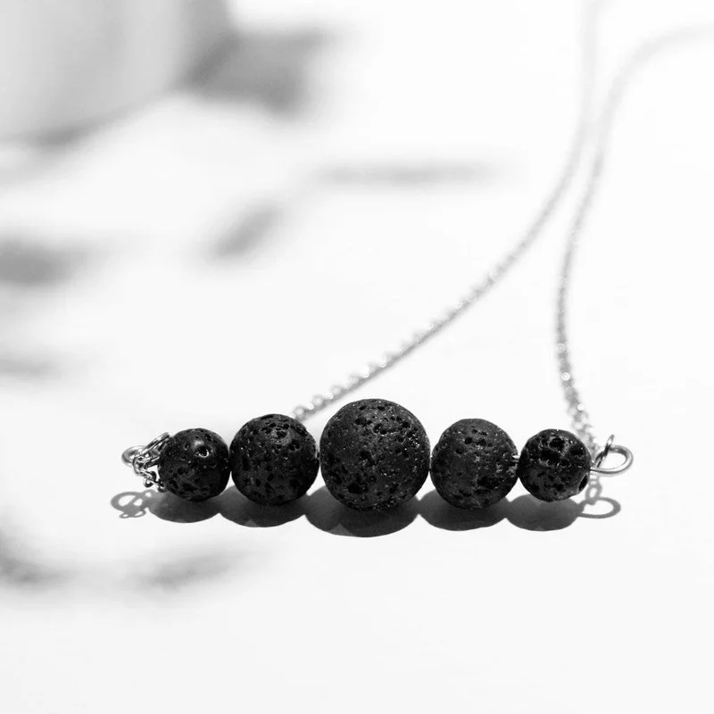 Маленькие большие бусы барное ожерелье черная бусина из лавового камня