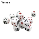 Набор белых костей Yernea 30 шт.лот, акриловые кости, 16 мм, круглые угловые шестигранные кости, черные и красные кости, Клубные настольные игры