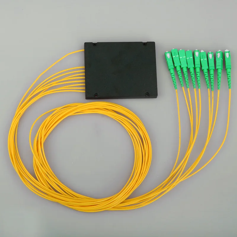 SC APC PLC 1 : 8 распределитель Волоконно Оптический ABS Box FTTH Разделитель с 1X8 кассетным