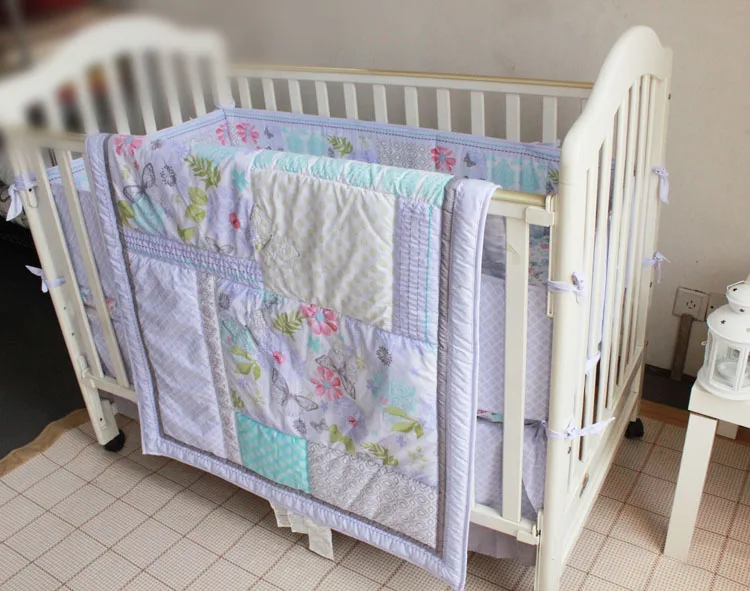 Комплект детской кроватки из 4 предметов постельного белья 100% хлопка с вышивкой