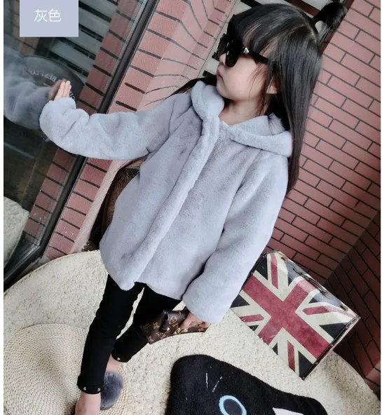 Детская верхняя одежда с капюшоном и заячьими ушками для девочек 2018 г. пальто из