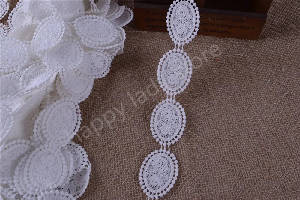 Apliques de encaje de seda de leche suave, forma ovalada, blanco, buena calidad, 28 yardas, tama&ntilde;o: 3,5x4,5 cm-1