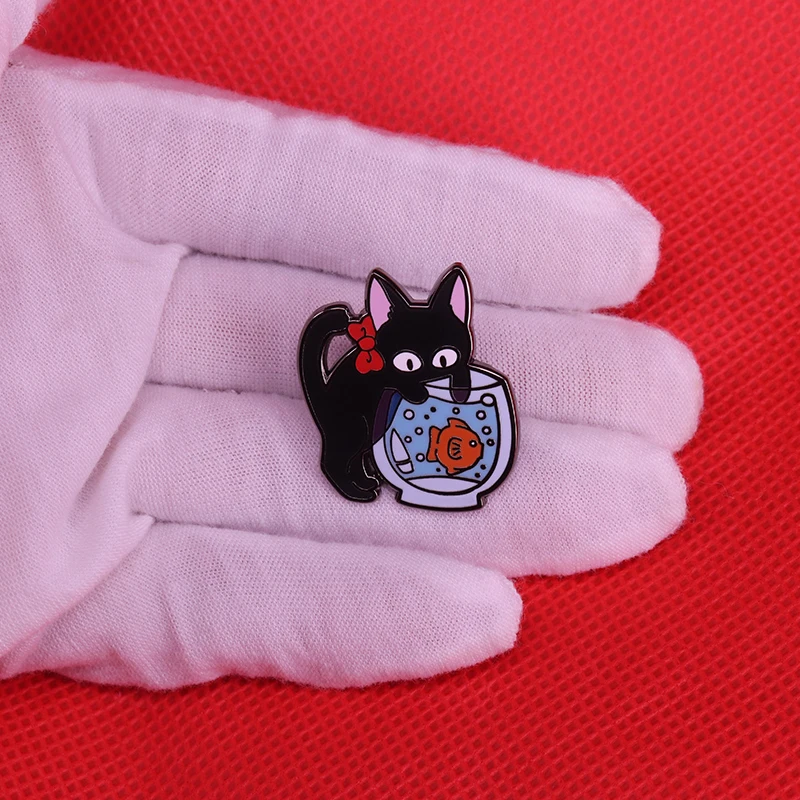 Кошки и рыбы оба делают замечательный значок для домашних животных|Броши| |