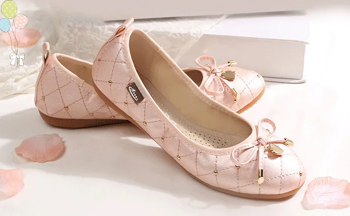 Новинка 2018 года сезон весна лето туфли на плоской подошве с круглым носком