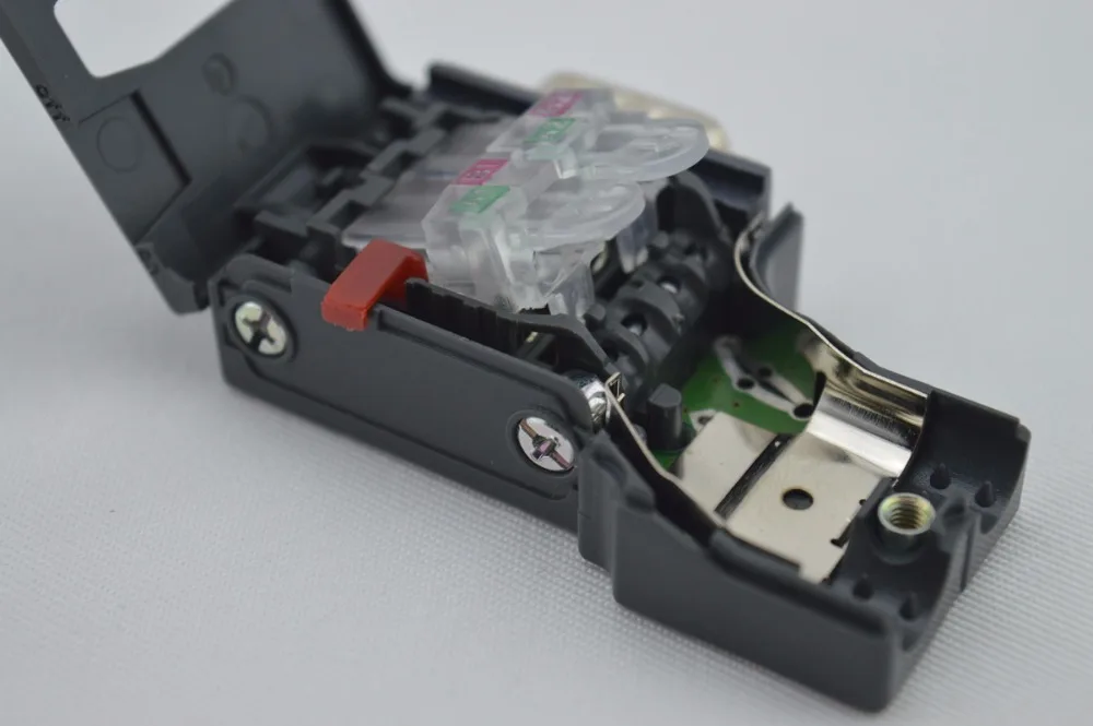 Соединитель SIMATIC DP 6ES7972-0BA52-0XA0 PROFIBUS оригинальные продукты (6ES7972-0BA52-0XA0) быстрая
