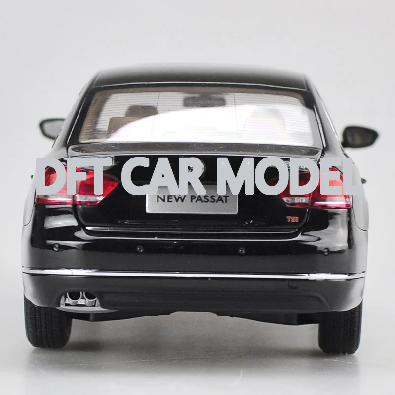 Литая модель автомобиля PASSAT 2011 1:18 из сплава оригинальные авторизованные