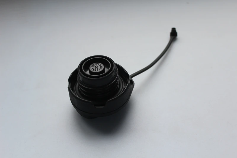 Крышка топливного бака Saborway для Bora Golf Passat B5 Polo 1995-2012 C5 A6 1J0201553 1J0 201 553 550 A |