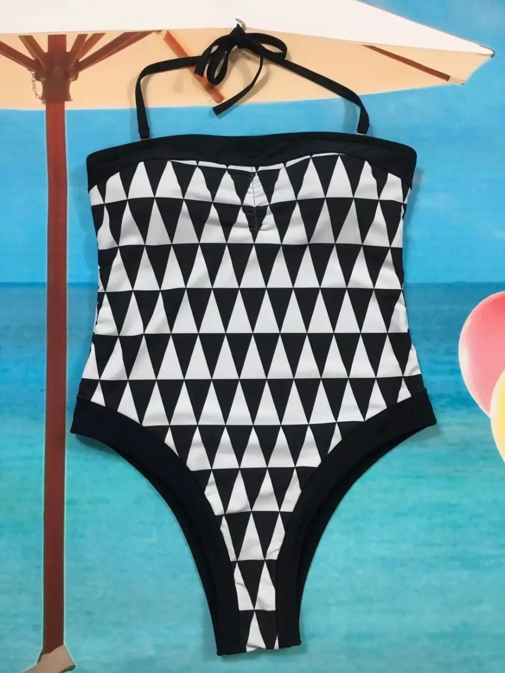 Женский сплошной купальник в клетку черно белый купальный костюм бандо