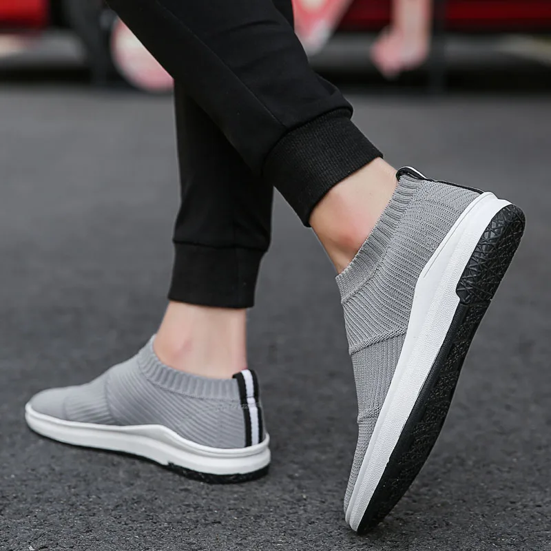 

New Lightweight Male Running Shoes Breathable Cushion Sock Sneakers for Men Air Sole Shoes Damping Slip-On Sports Shoes Footwear