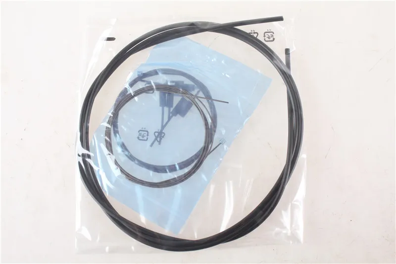 Набор тросиков переключения SHIMANO DURA ACE 9000 BC-9000 с полимерным покрытием для шоссейного велосипеда с внутренним и внешним оболочками.