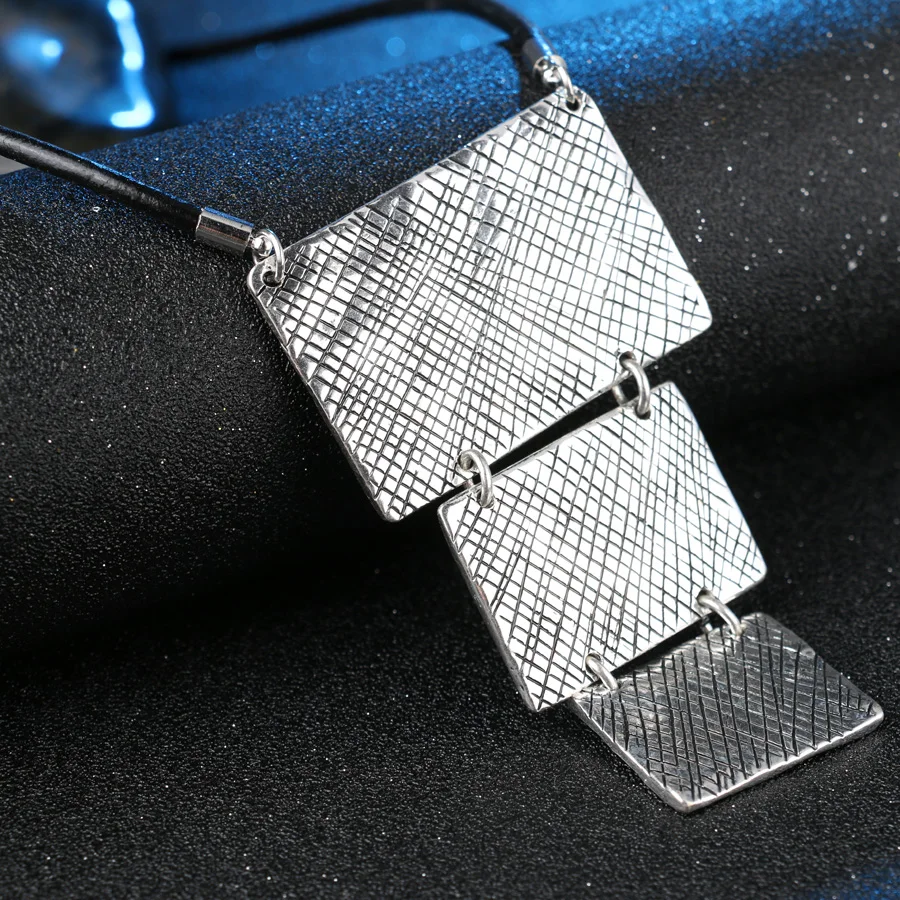 Винтажное креативное серебряное ожерелье с прямоугольной подвеской в стиле