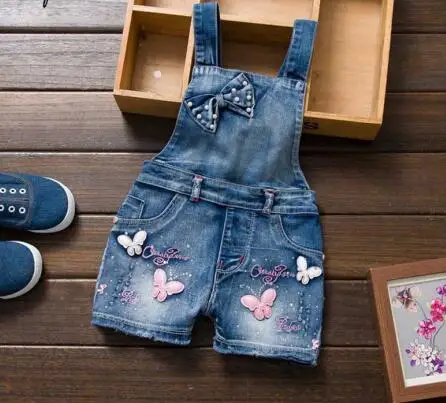 Denim Blue Штаны для маленьких девочек; одежда на бретелях для мальчиков и девочек; летняя Новинка; модные детские джинсы высокого качества с бабочками; укороченные штаны; одежда для детей - Цвет: Denim Blue