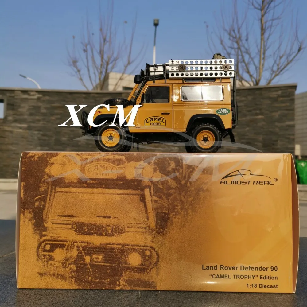 Литая модель автомобиля для почти реального Land Rover Defender 90 Edition 1:18 + маленький
