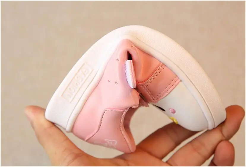 Спортивная обувь для девочек Новинка 2018 года детская дышащие весенние кроссовки