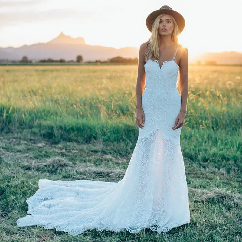 Женское свадебное платье с юбкой годе кружевное открытой спиной и аппликацией