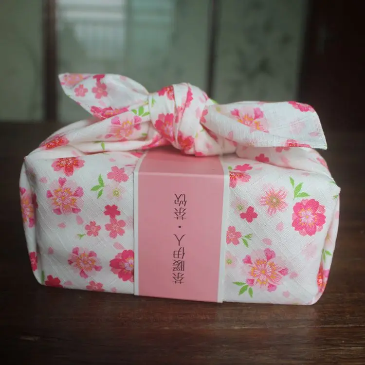 Women big handkerchief furoshiki cotton 100%/Japanese style pink sakura printed /Many uses | Дом и сад