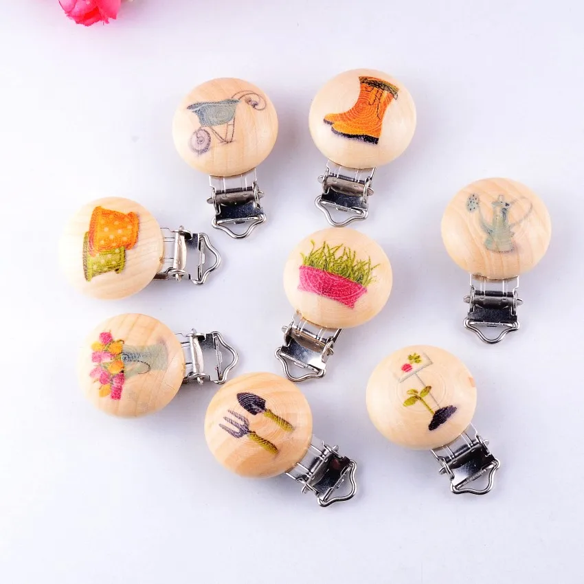 

5PCs Baby Pacifier Clips Mixed Pattern Natural Wood Metal Holders Cute Infant Soother Clasps Funny Accessories 4.4x2.9cm