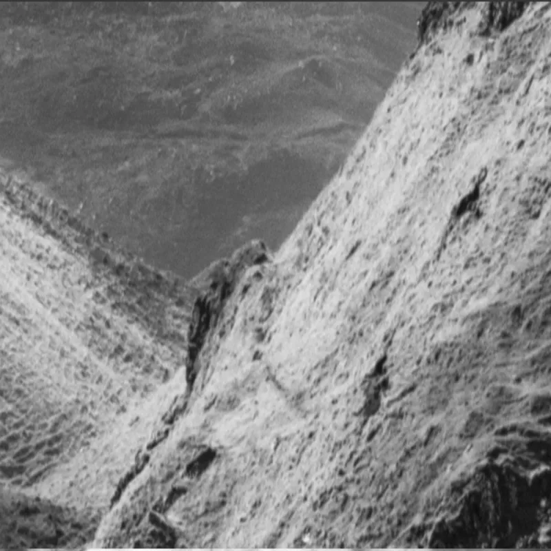 Фотообои с изображением коломака фотообои на заказ гор поток воды дороги