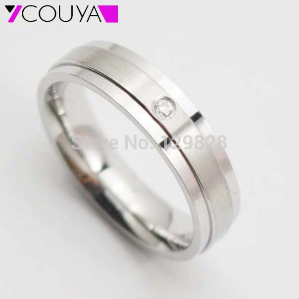 Модное обручальное кольцо серебряного цвета с фианитом высокого качества для