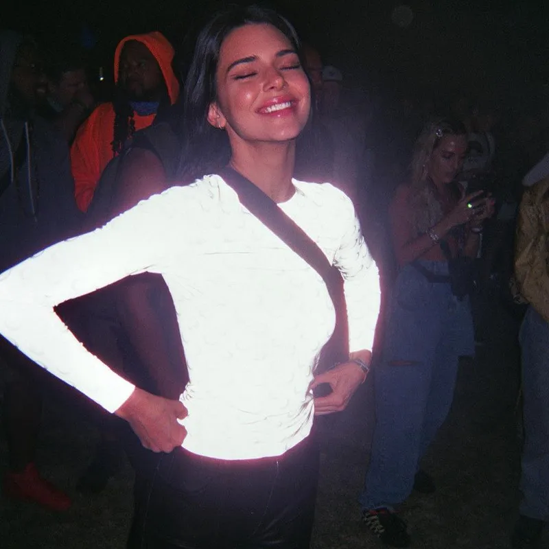 Светоотражающие футболки с принтом и круглым вырезом для женщин уличная одежда