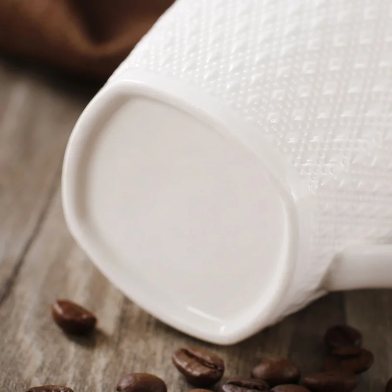 Современная короткая элегантная кружка из костяного фарфора с гравировкой для