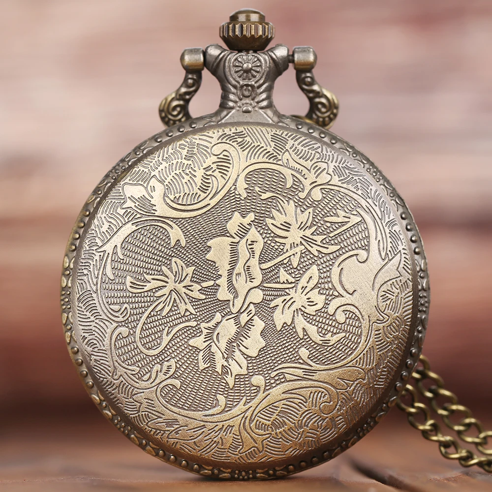 Retro Vintage Wolf Ferocious Quartz Pocket Watch Analog Pendant Necklace Men Womens Watches Chain Gift Bronze/ Black Color |