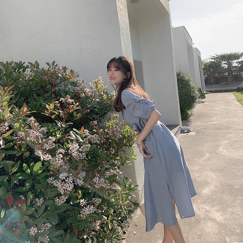 Mishow Повседневное летнее двубортное однотонное платье с поясом и отложным