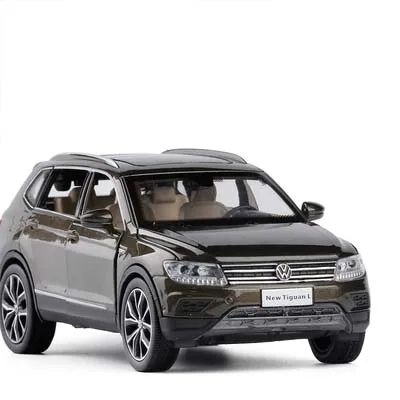 Игрушки для автомобиля из 1:32 сплава, имитация Tiguan L, модель автомобиля, открытая дверь, музыкальная вспышка, детские игрушки - Цвет: Коричневый