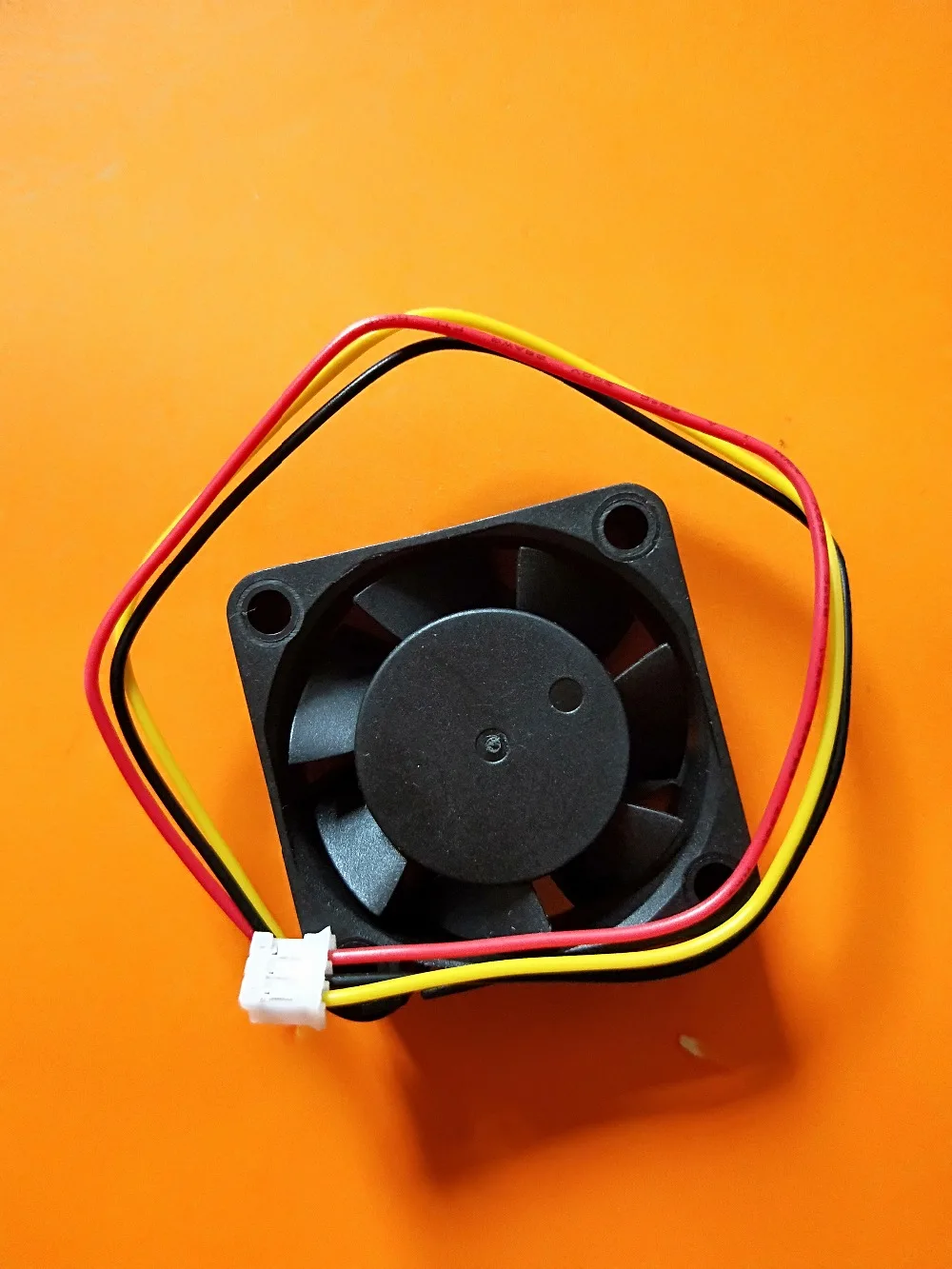 

Новинка для Φ RCB Φ вентилятор сервера DC 24V 0.09A 40x40x15 мм
