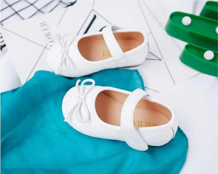 Новинка Весна 2018 туфли принцессы мягкие для лица Корейская простая детская обувь