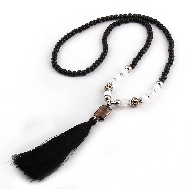 Модное длинное ожерелье с кисточкой из черных камней и звеньев розария|rosary