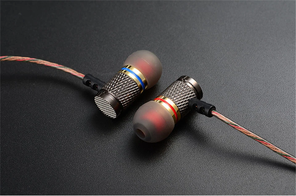 QKZ HiFi металлические наушники-вкладыши с тяжелыми басами, качество звука, музыка, профессиональные наушники для мобильного телефона, гарнитура fone de ouvido DM6