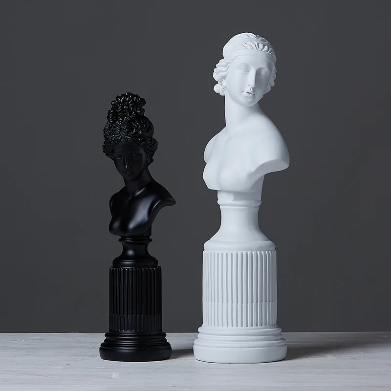 Статуэтка Скандинавская для девочек винтажная из смолы черного и белого цвета