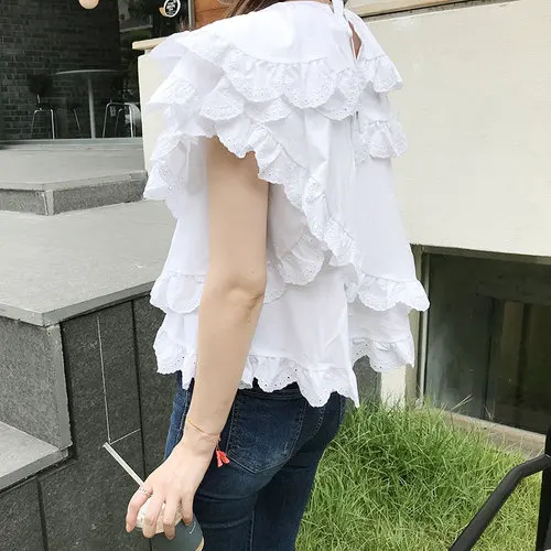white Spring and Summer Elegant Women Shirts Irregular Layers of Wooden Ear Doll Shirts Hollow Lace Stitching Flounce Shirts - Цвет: white