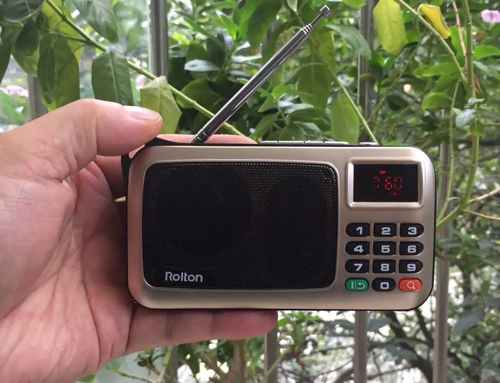 Rolton W405 портативный fm-радио USB проводной компьютерный динамик Hi-Fi приемник светодиодный дисплей Поддержка TF Play с фонариком проверка денег