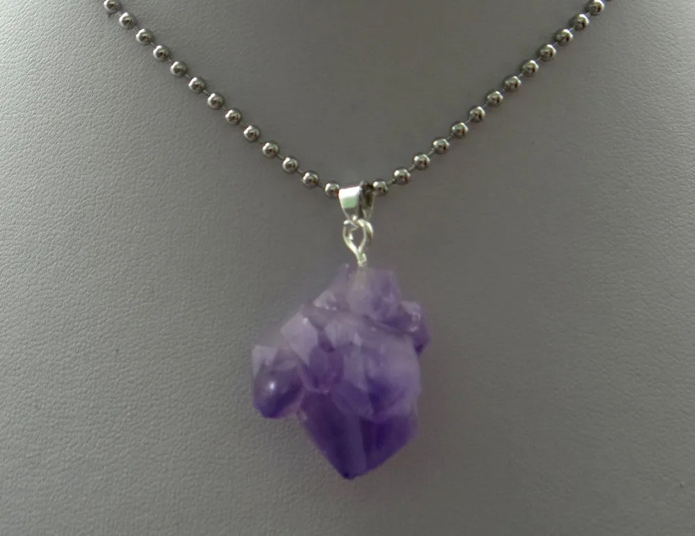 Оптовая продажа высокое качество Natuursteen Ruwe Erts amethist Sieraden Onregelmatige вешалка Vrouwen