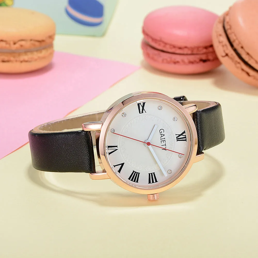 Темпераментные женские часы со стразами в римском стиле с кожаным ремешком