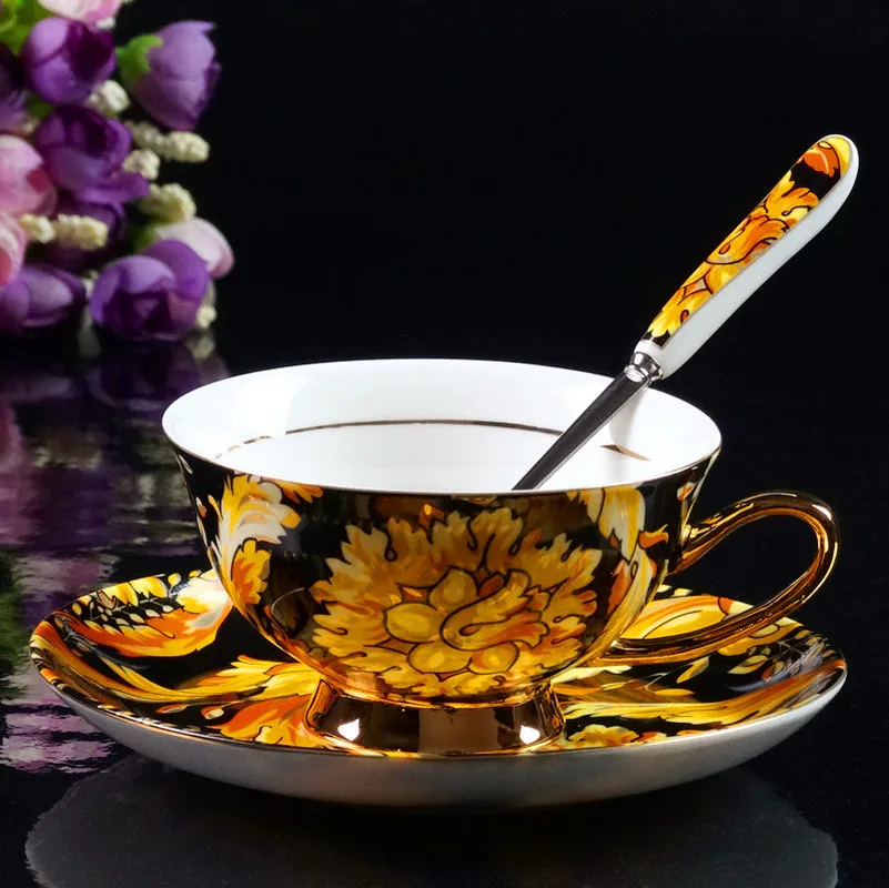 Retro Palace European bone china coffee cup saucer high-grade British ceramic cup afternoon tea mug saucer set Queen's Cup CL092