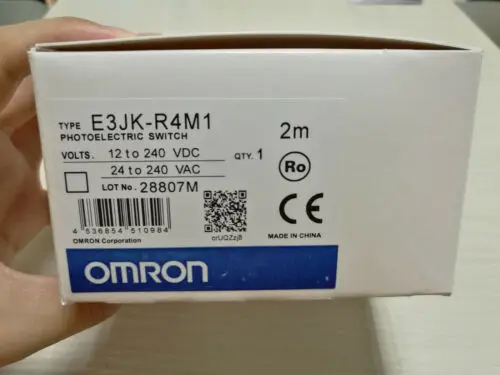 Широко используемый светоотражающий фотоэлемент OMRON band с напряжением от 12 В до 220