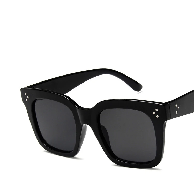 Ким солнечные очки в стиле Кардашьян женские плоские верхние очки Lunette Femme женские роскошные брендовые солнцезащитные очки Дамская, на заклепках солнцезащитные очки oculos