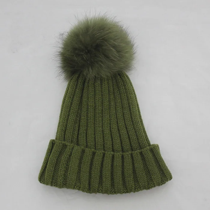 green Дизайн JS FUR: тёплая зимняя полушерстяная вязанная шапочка с помпоном того же цвета из натурального меха енота для мужчин и женщин - Цвет: green