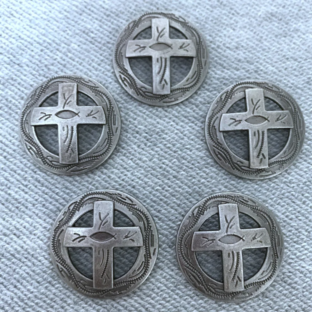 крест с фианитами мужские. круглый крестик. витраж крест. византийский крест в круге. кельтский крест квадратный.