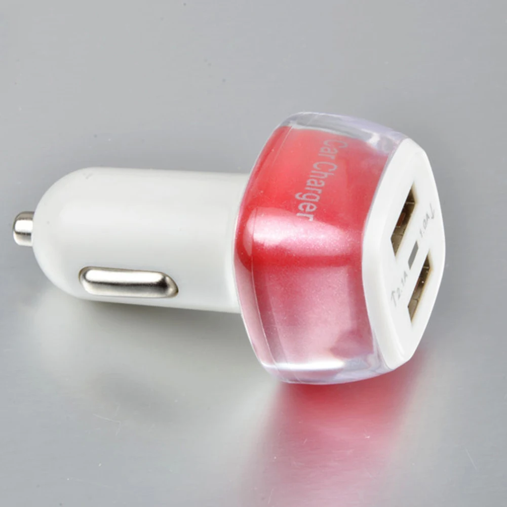 Универсальное автомобильное зарядное устройство 2 порта USB напряжение 5 В пост.