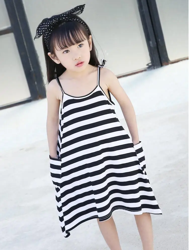 

Летняя модная Одинаковая одежда для всей семьи, платье, новинка 2017, одежда для мамы и дочки, праздничное платье для мамы и дочки