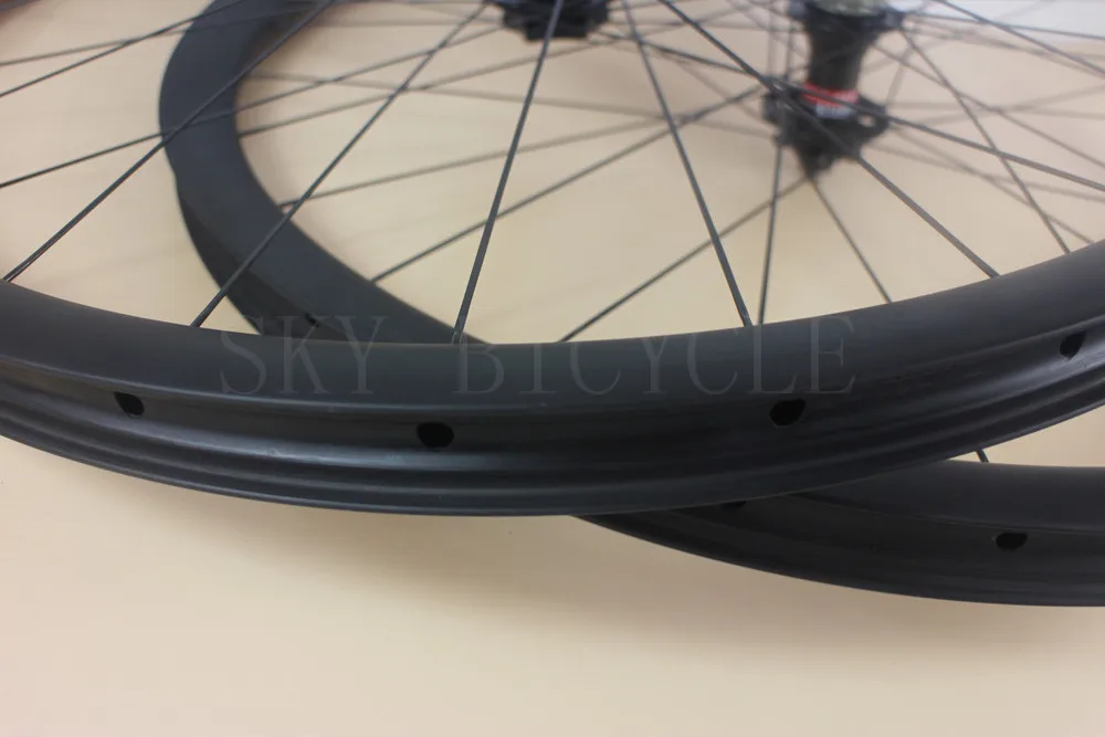 Колеса для горного велосипеда 29er 30x25 мм 74 Lefty XC комплект колес левостороннего 28/28h